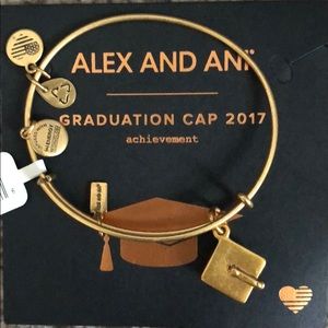 Graduation cap 2017 - Alex and Ani